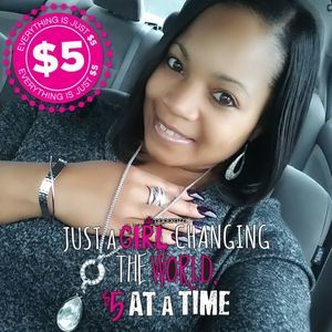 Meet your Posher, Crystal